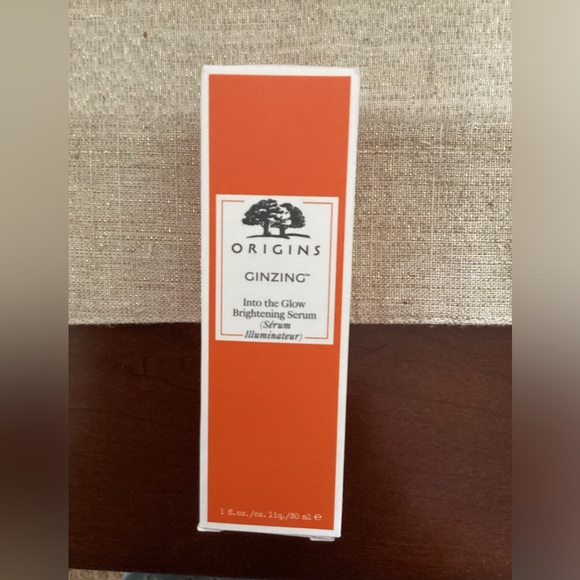 NIP Origins GINZING Into the Glow Brightening Serum, Retail $49. - Picture 2 of 7